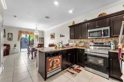 11472 SW 254th St, Homestead, FL 33032 - Photo 7