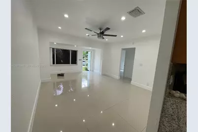 15760 NE 18th Ct, North Miami Beach, FL 33162 - Photo 5