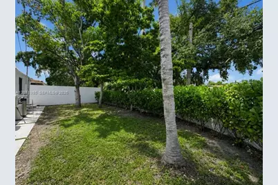 4630 SW 3rd St, Miami, FL 33134 - Photo 9
