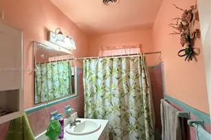 733 E 26th St, Hialeah, FL 33013 - Photo 11