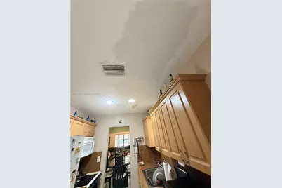 733 E 26th St, Hialeah, FL 33013 - Photo 15