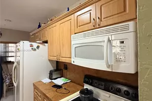 733 E 26th St, Hialeah, FL 33013 - Photo 13