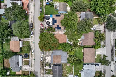 1925 NW 85th St, Miami, FL 33147 - Photo 27