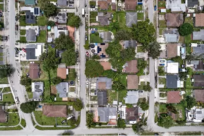 1925 NW 85th St, Miami, FL 33147 - Photo 33