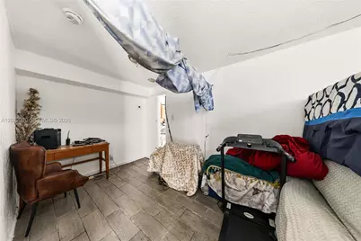 2151 NW 42nd St, Miami, FL 33142 - Photo 17