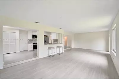 1524 NE 37th St, Oakland Park, FL 33334 - Photo 13