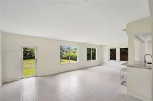 1524 NE 37th St, Oakland Park, FL 33334 - Photo 17