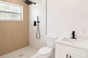 1870 NE 154th Terrace, North Miami Beach, FL 33162 - Photo 7