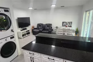11424 NW 94th Pl, Hialeah Gardens, FL 33018 - Photo 15