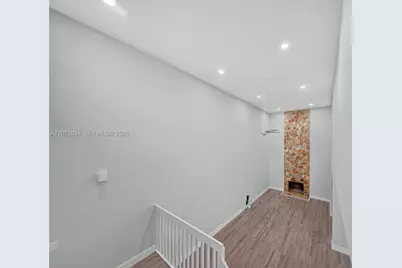 6637 NW 181st Ln, Hialeah, FL 33015 - Photo 11