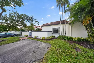 6637 NW 181st Ln, Hialeah, FL 33015 - Photo 3