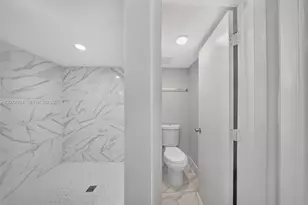 6637 NW 181st Ln, Hialeah, FL 33015 - Photo 15
