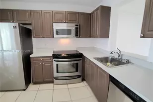 8620 N Sherman Cir, Miramar, FL 33025 - Photo 3