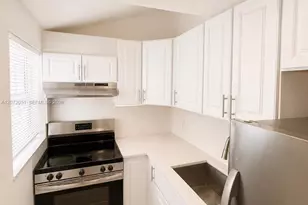1440 Pennsylvania Ave, Miami Beach, FL 33139 - Photo 3