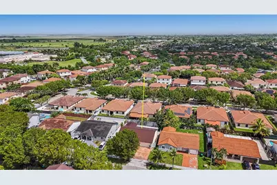 15431 SW 177th Ter, Miami, FL 33187 - Photo 35