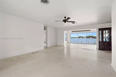 216 SW Cabana Point Cir, Stuart, FL 34994 - Photo 5