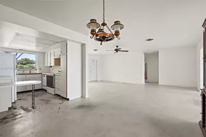 216 SW Cabana Point Cir, Stuart, FL 34994 - Photo 9