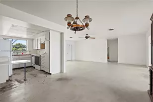 216 SW Cabana Point Cir, Stuart, FL 34994 - Photo 9