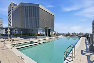 121 NE 5th St, Miami, FL 33132 - Photo 27
