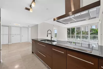 465 Brickell Ave #419, Miami, FL 33131 - Photo 7