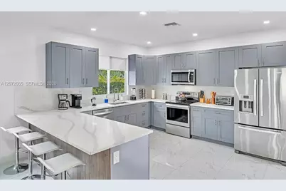 10245 SW 212th St, Cutler Bay, FL 33189 - Photo 13