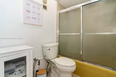 2333 Brickell Ave #2212, Miami, FL 33129 - Photo 25