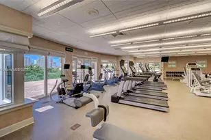 19900 E Country Club Dr, Aventura, FL 33180 - Photo 9