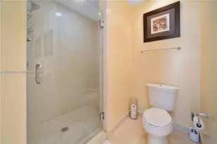 19900 E Country Club Dr, Aventura, FL 33180 - Photo 5