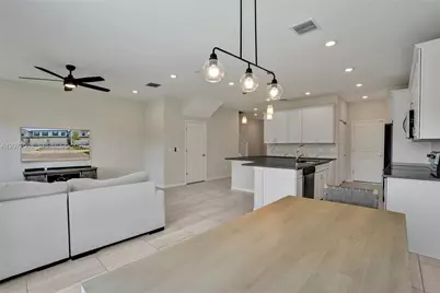 2138 S Appleton Cir S, Oakland Park, FL 33309 - Photo 23