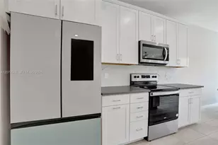 2138 S Appleton Cir S, Oakland Park, FL 33309 - Photo 9