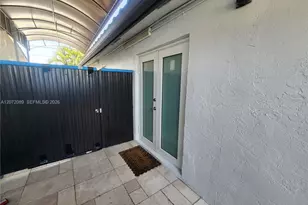 98Xx NW 122nd Terrace, Hialeah Gardens, FL 33018 - Photo 11