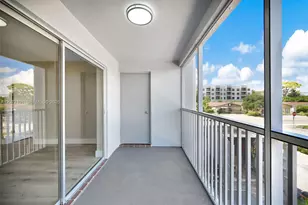 215 SE 3rd Ave, Hallandale Beach, FL 33009 - Photo 29