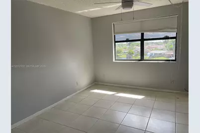 2711 NW 104th Ave #404, Sunrise, FL 33322 - Photo 9