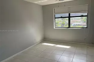 2711 NW 104th Ave, Sunrise, FL 33322 - Photo 9
