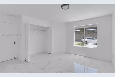 1627 NW 40th St, Miami, FL 33142 - Photo 9