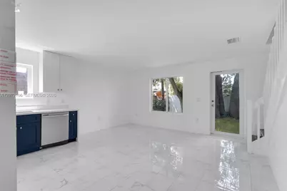 1627 NW 40th St, Miami, FL 33142 - Photo 3
