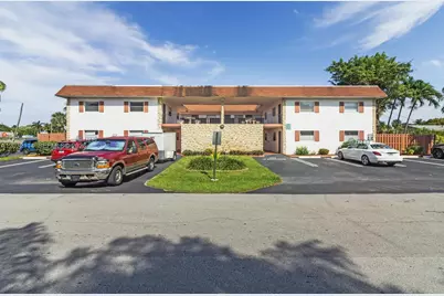 344 SW 1st St #6, Pompano Beach, FL 33060 - Photo 3