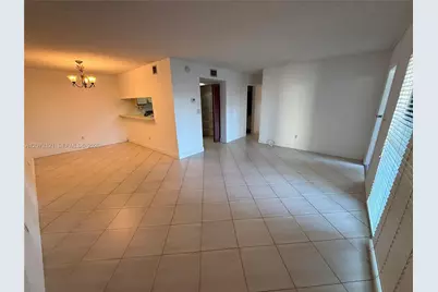 18200 Mediterranean Blvd #2201, Hialeah, FL 33015 - Photo 3