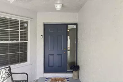 10425 NW 9th Mnr, Coral Springs, FL 33071 - Photo 5
