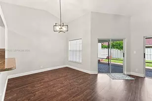 10425 NW 9th Manor, Coral Springs, FL 33071 - Photo 11