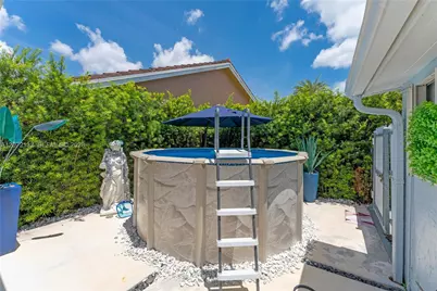 942 NW 133rd Ct, Miami, FL 33182 - Photo 45