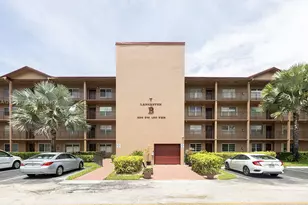 300 SW 130th Terrace, Pembroke Pines, FL 33027 - Photo 25