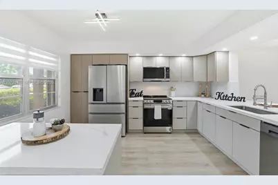 300 SW 130th Ter #110B, Pembroke Pines, FL 33027 - Photo 3