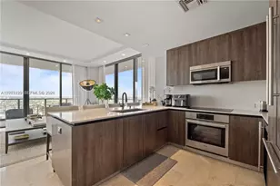 88 SW 7th St, Miami, FL 33130 - Photo 11