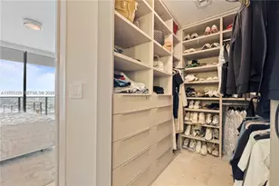 88 SW 7th St, Miami, FL 33130 - Photo 21