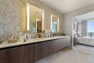 88 SW 7th St, Miami, FL 33130 - Photo 19