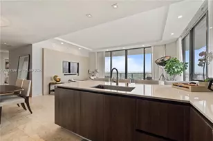 88 SW 7th St, Miami, FL 33130 - Photo 13
