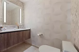 88 SW 7th St, Miami, FL 33130 - Photo 37