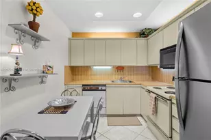 2500 Parkview Dr, Hallandale Beach, FL 33009 - Photo 9