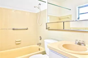 7102 NW 71st St, Tamarac, FL 33321 - Photo 21